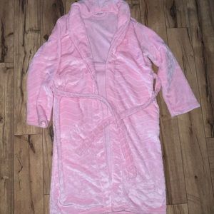 pink robe